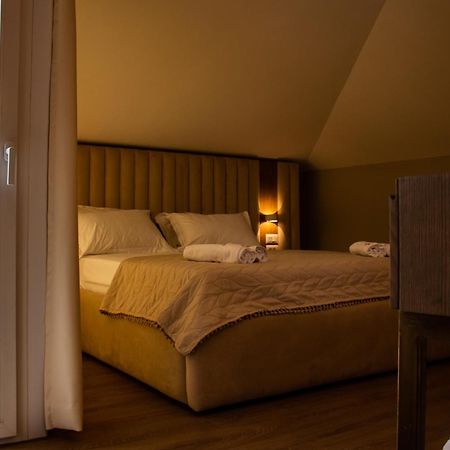 Vila Koja Boutique Hotel ティラナ エクステリア 写真