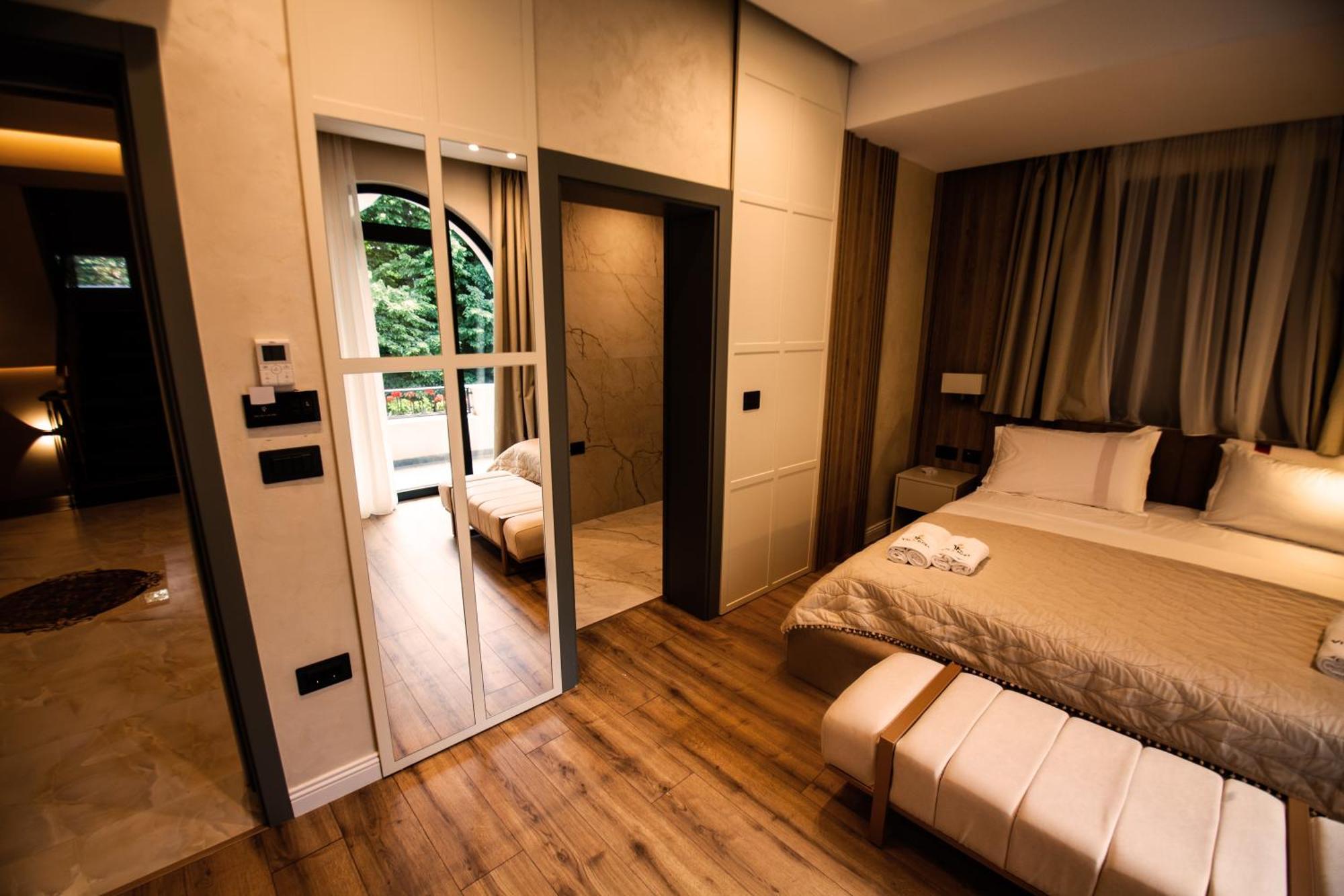Vila Koja Boutique Hotel ティラナ エクステリア 写真