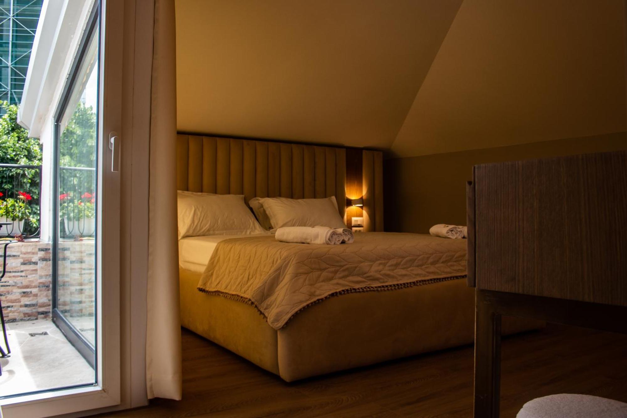 Vila Koja Boutique Hotel ティラナ エクステリア 写真