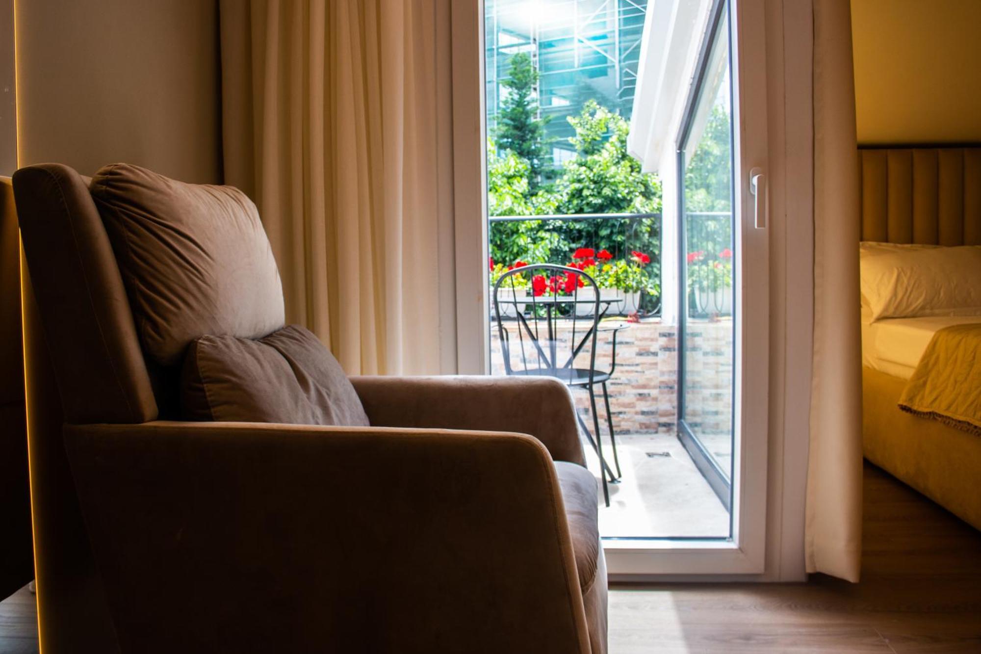 Vila Koja Boutique Hotel ティラナ エクステリア 写真