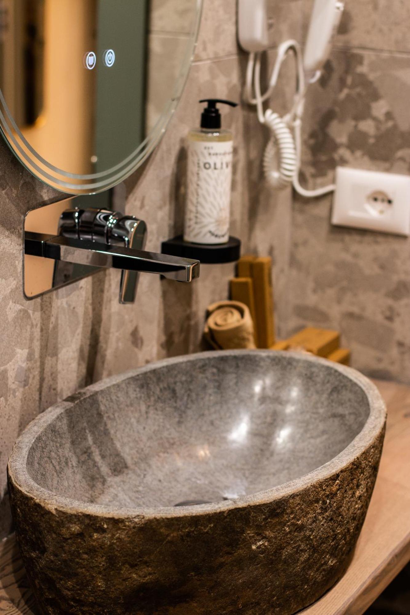 Vila Koja Boutique Hotel ティラナ エクステリア 写真